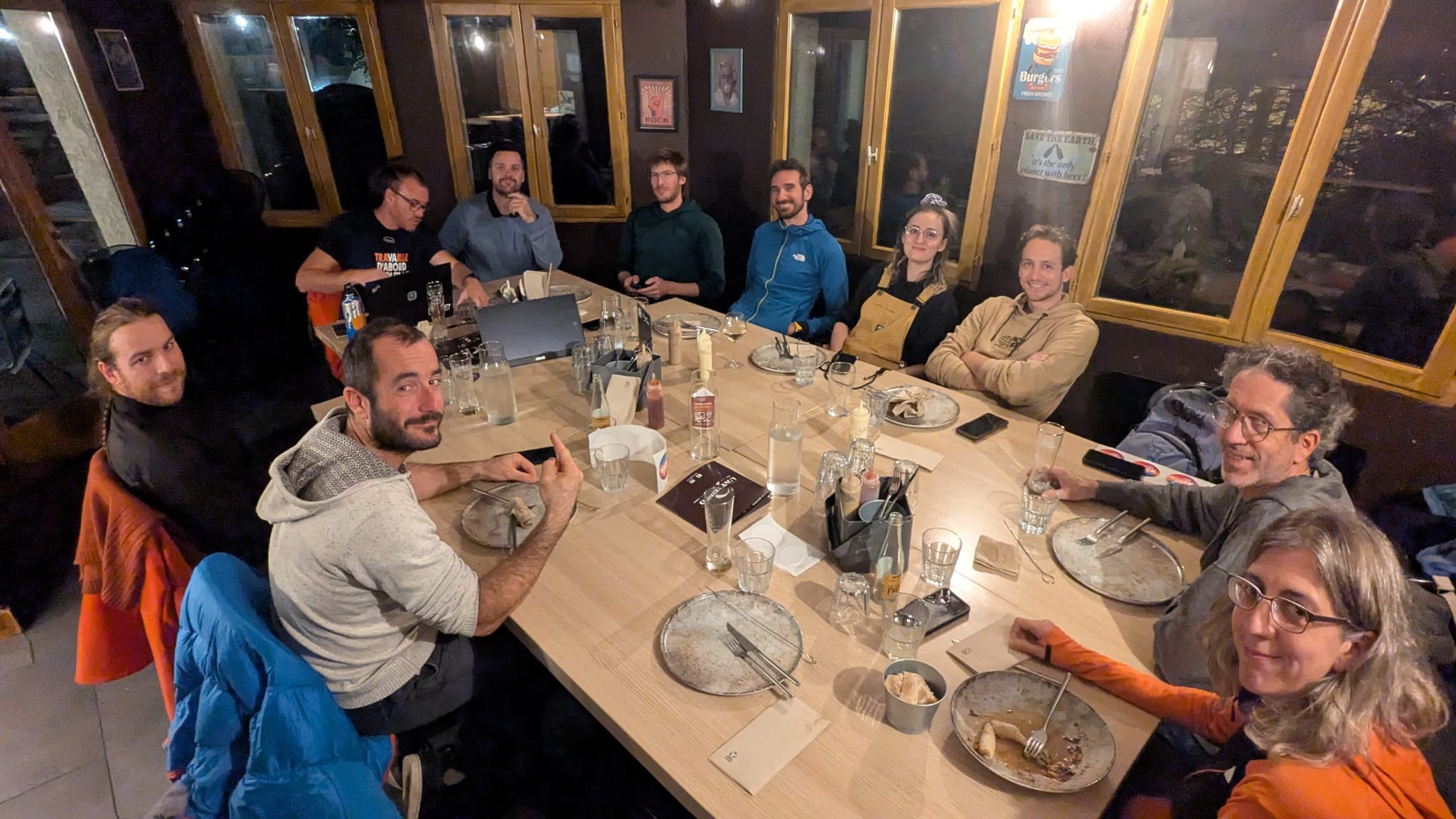 réu staff atterro