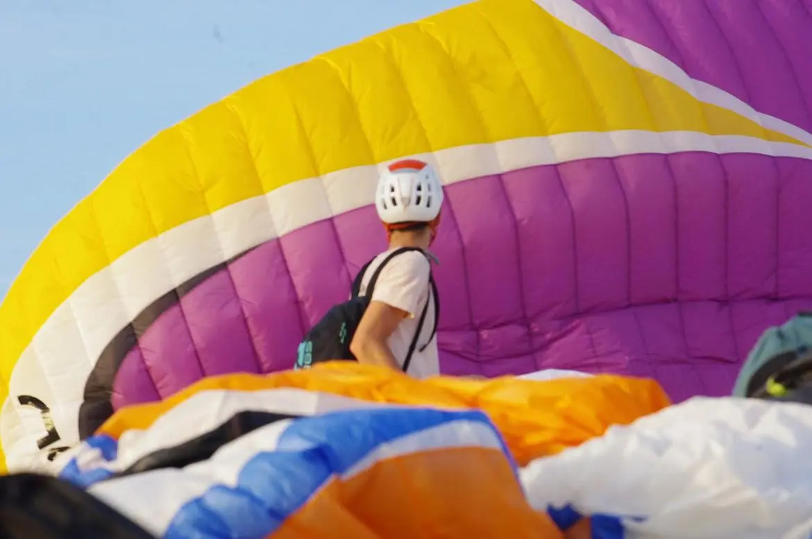session de gonflage en parapente